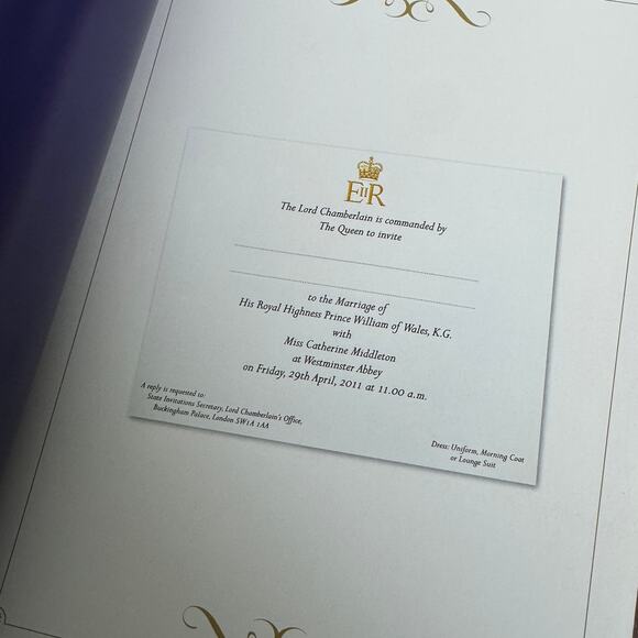 US 2011 Collector's Edition‎ Will & Kate Royal Wedding photo album magazine - Picture 9 of 11